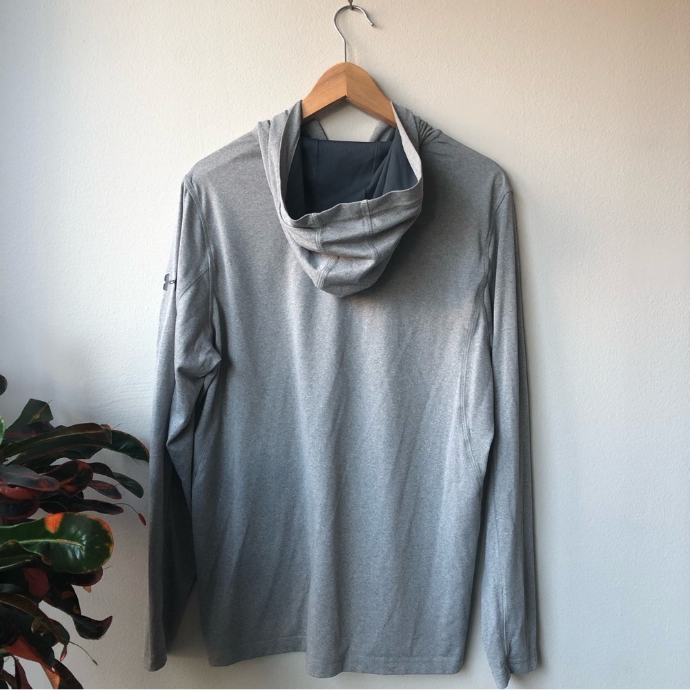 3/$25 UNDER ARMOUR Men’s Palm Springs Gray Zip Up Warm Up Jacket with Hood - Picture 2 of 11